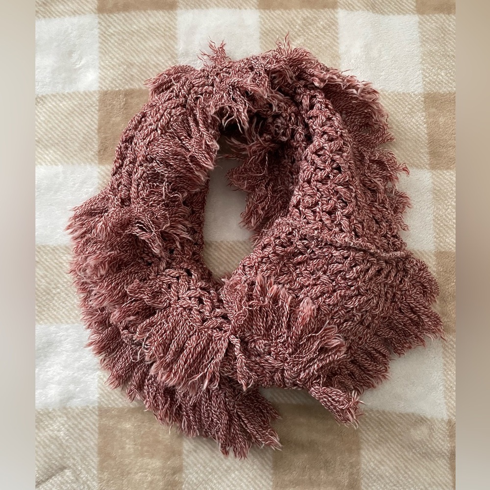 American Eagle Outfitters Textured Red Mauve Scarf
